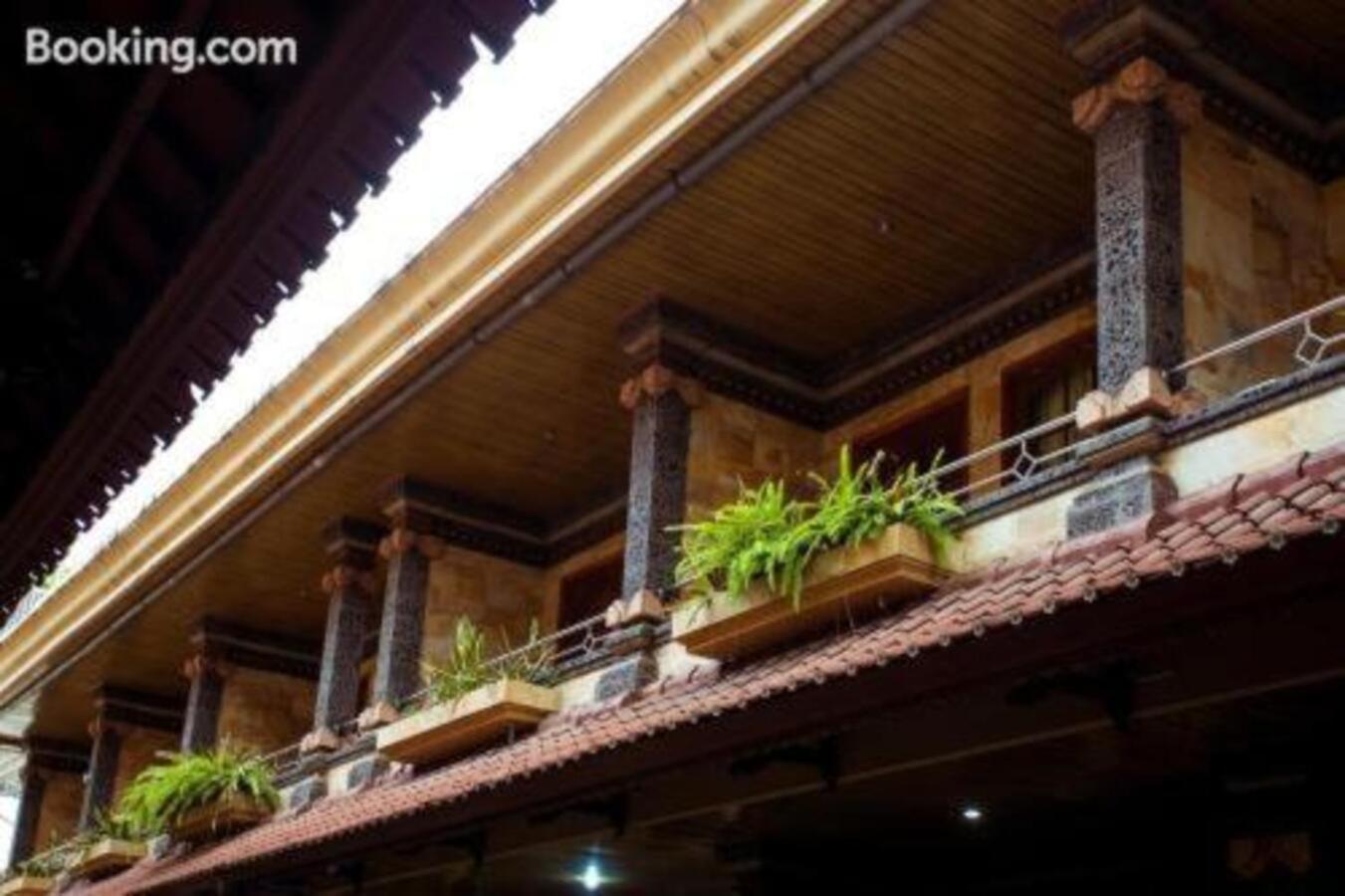 Segara Sadhu Inn Kuta By Ecommerceloka Ngoại thất bức ảnh