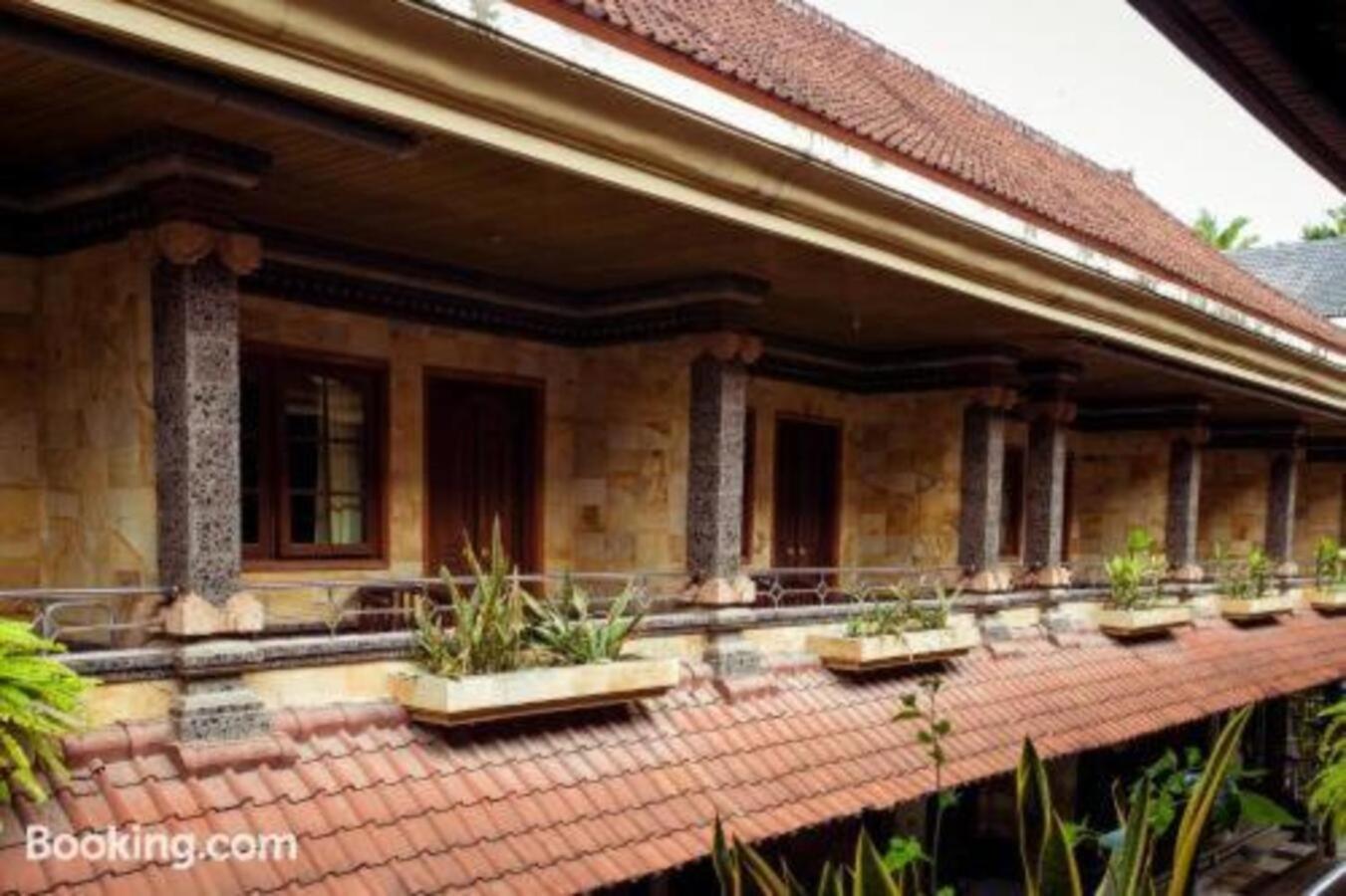 Segara Sadhu Inn Kuta By Ecommerceloka Ngoại thất bức ảnh