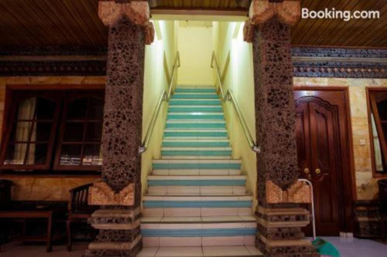 Segara Sadhu Inn Kuta By Ecommerceloka Ngoại thất bức ảnh